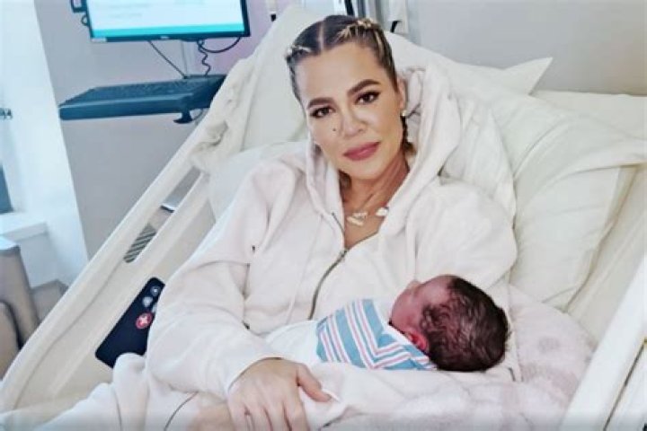 Fans Just Won’t Stop With the Crazy Theories About Khloé Kardashian’s Pregnancy
