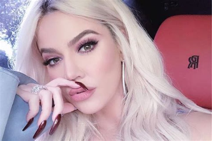 Khloé Kardashian Slams Trolls for Mom-Shaming Her Over Long Nails: ‘There Are More Serious Things to Discuss’