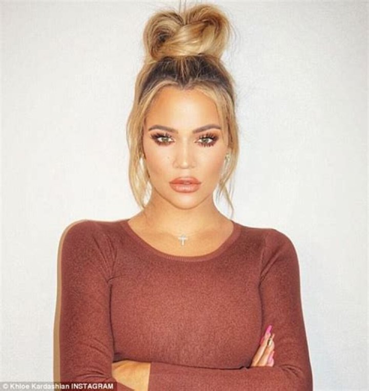 YAS, QueenKhloé Kardashian Shows Off ‘Healthy Glowing Skin’ in Stunning New Selfie