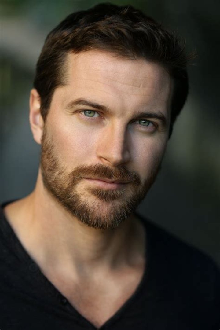 Kieran Bew Biography, Age, Height, Wife, Net Worth, Family
