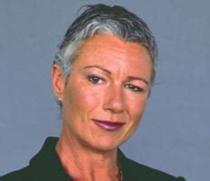 Kim Hill Biography, Age, Height, Husband, Net Worth, Family