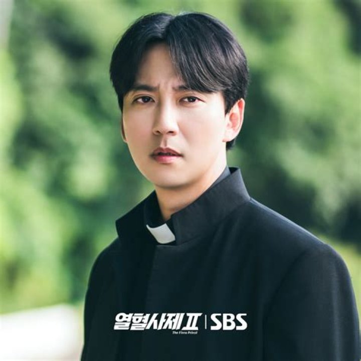 Kim Nam-gil (Movie Actor) - Age, Birthday, Bio, Facts, Family, Net Worth, Height & More