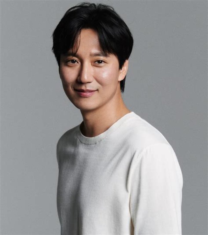 Kim Nam-gil Biography, Age, Height, Wife, Net Worth, Family