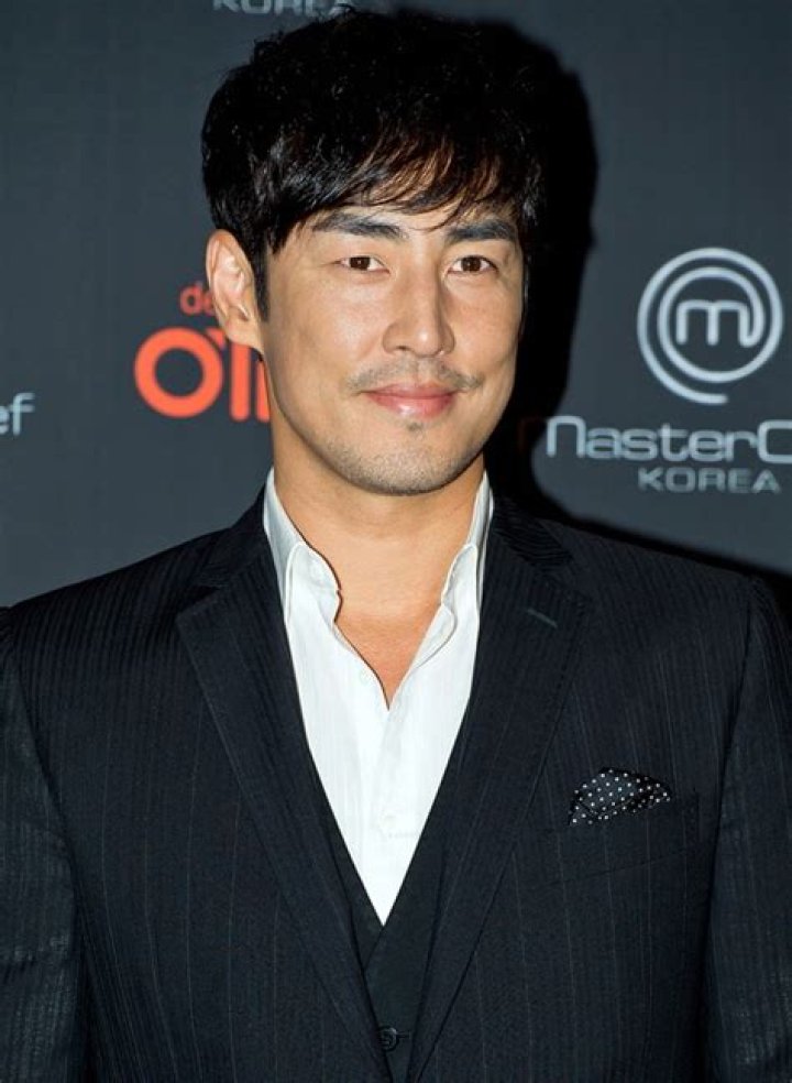 Kim Sung-soo (Movie Actor) - Age, Birthday, Bio, Facts, Family, Net Worth, Height & More