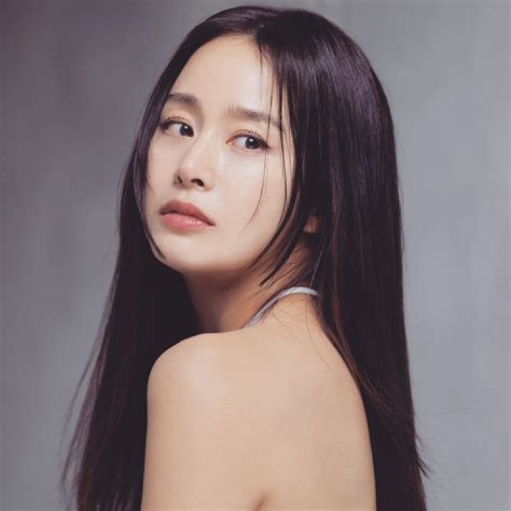 Kim Tae-hee Height, Weight, Net Worth, Age, Birthday, Wikipedia, Who, Instagram, Biography