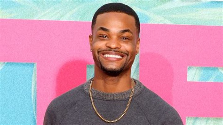 How tall is King Bach
