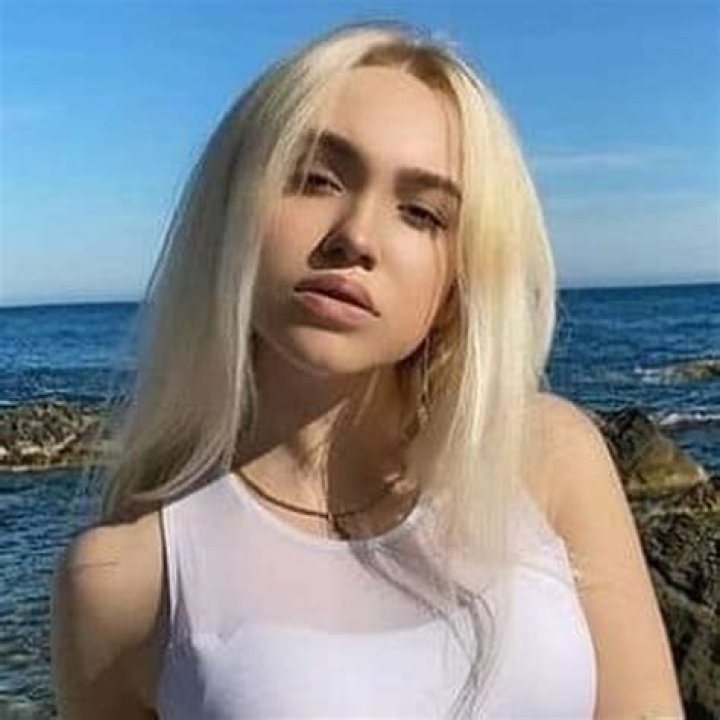 Kira Simurina (TikTok Star) - Age, Birthday, Bio, Facts, Family, Net Worth, Height & More