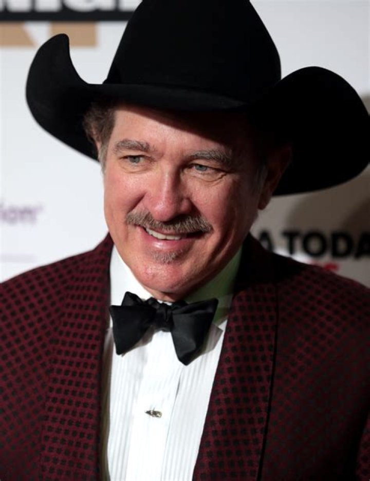 Kix Brooks (Country Singer) - Age, Birthday, Bio, Facts, Family, Net Worth, Height & More
