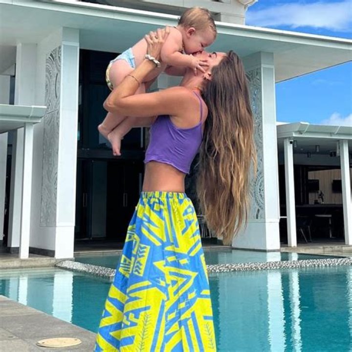 KJ Apa’s Girlfriend Clara Berry Is a Hot Momma! See Her Best Bikini Selfies