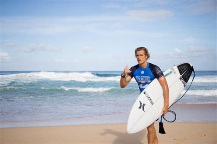 Koa Smith (Surfer) - Age, Birthday, Bio, Facts, Family, Net Worth, Height & More