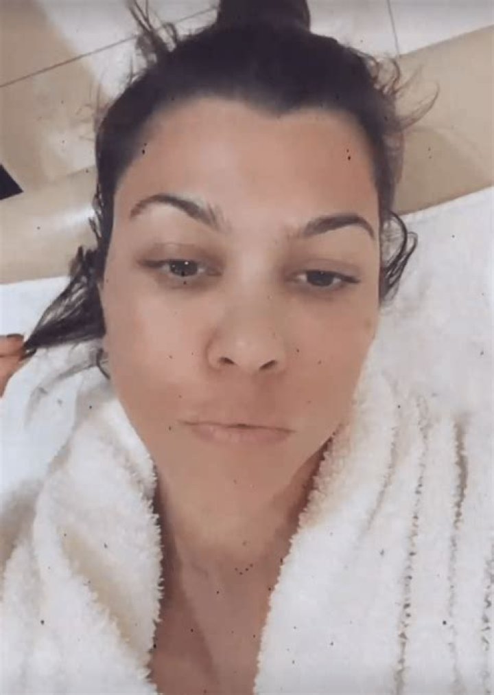 So Naturally Beautiful! Kourtney Kardashian’s Most Stunning Photos Without Makeup