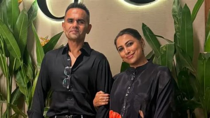 Who is Kranti Redkar? Biography, Wiki, Age, Husband, Kids, Net worth, Parents, Caste, Movies & More