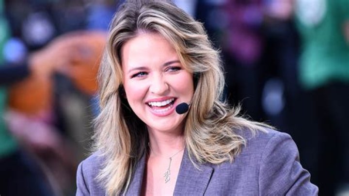 Kristen Ledlow – Celebsgraphy
