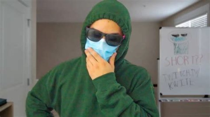 Kwite (YouTube Star) - Age, Birthday, Bio, Facts, Family, Net Worth, Height & More