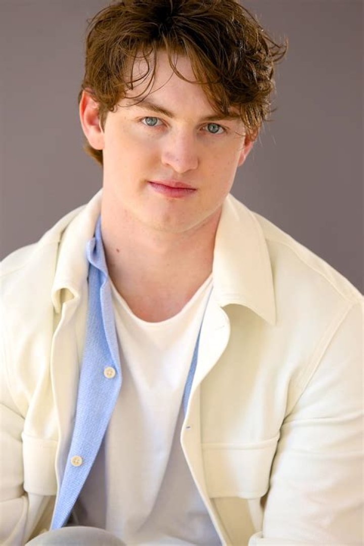 Kyle Red Silverstein (Movie Actor) - Age, Birthday, Bio, Facts, Family, Net Worth, Height & More