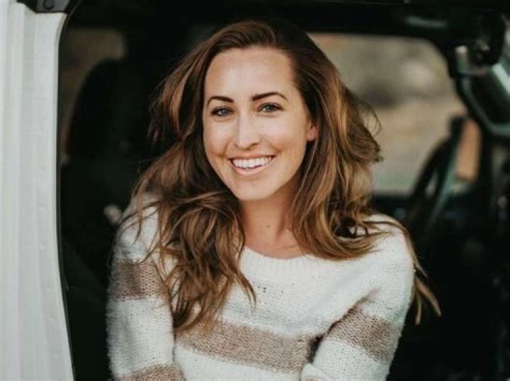  Kylie Bearse