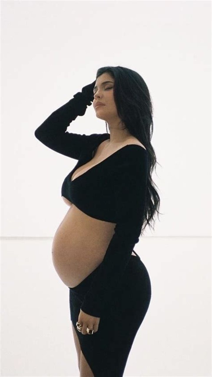 Kylie Jenner May Have Given Fans a Glimpse at Her Beyoncé-Themed Pregnancy Shoot