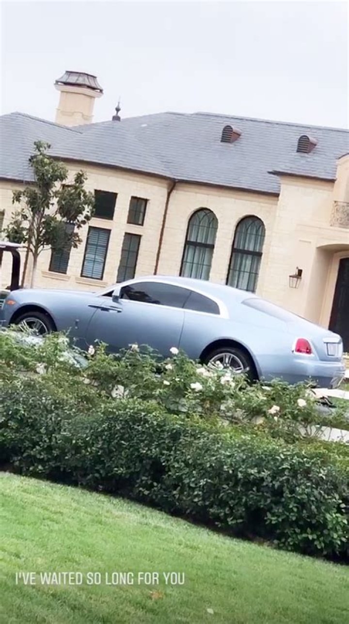 Kylie Jenner Just Got Her First Custom Car: See Pics Of Her Gorgeous New Rolls Royce Wraith