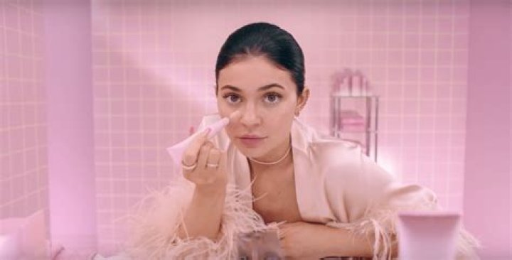 ExclusiveSkin Check-In With Dr. Will: An Expert Analyzes Kylie Jenner’s ‘Everyday Skincare Routine’