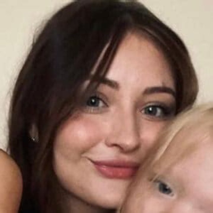 Lacey Wallace (YouTube Star) - Age, Birthday, Bio, Facts, Family, Net Worth, Height & More