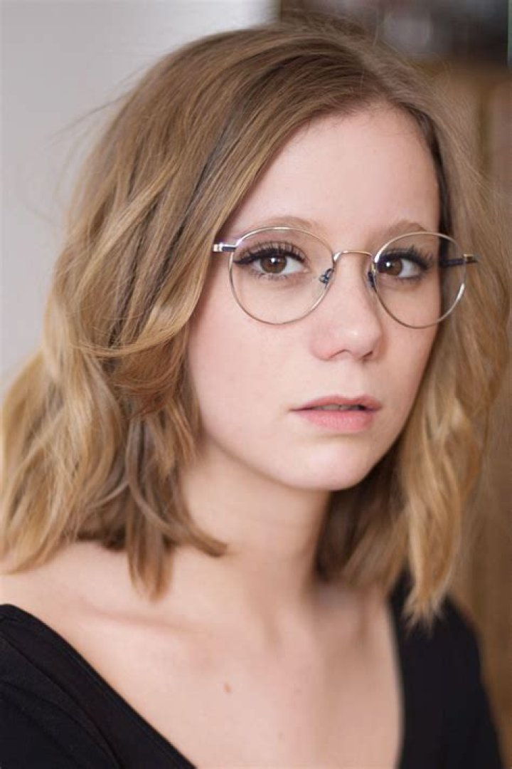 Laia Manzanares (Movie Actress) - Age, Birthday, Bio, Facts, Family, Net Worth, Height & More