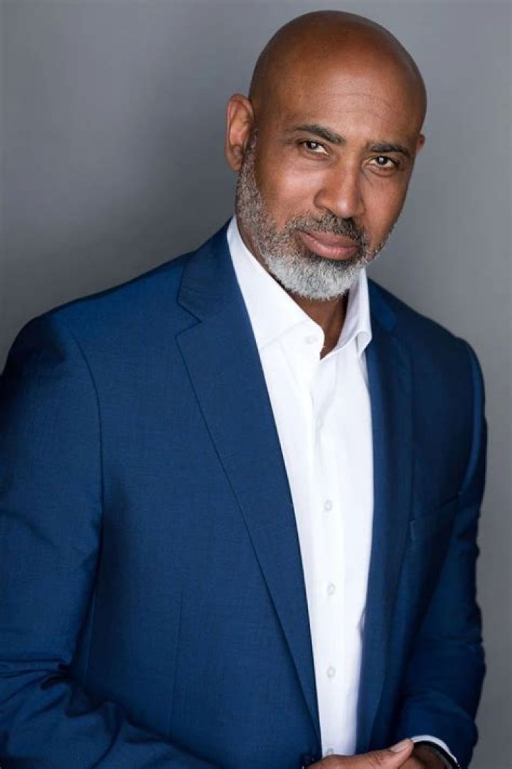 Lamont Thompson Biography, Age, Height, Wife, Net Worth, Family