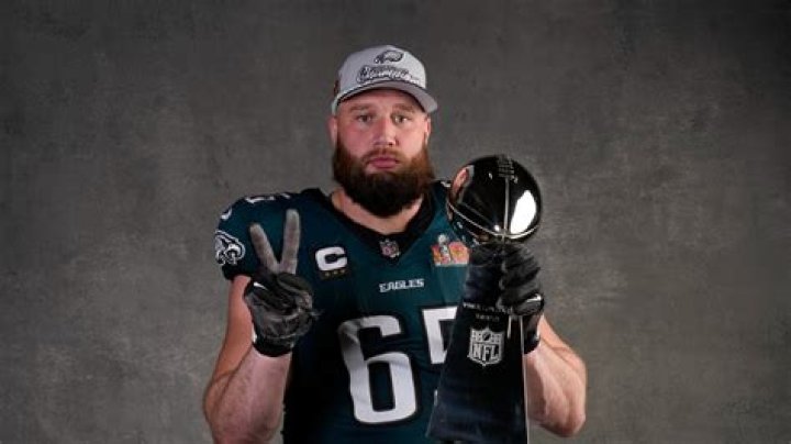 Lane Johnson (Football Player) - Age, Birthday, Bio, Facts, Family, Net Worth, Height & More