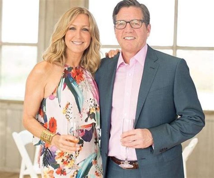 Lara Spencer Net Worth, Salary, Husband, Age, Wiki-Bio 2022