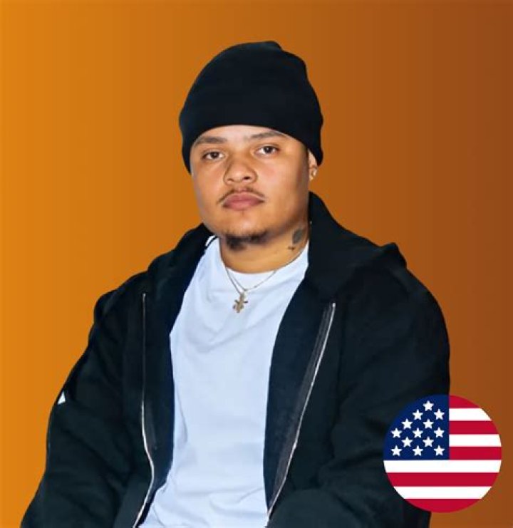 Laro Benz (YouTube Star) - Age, Birthday, Bio, Facts, Family, Net Worth, Height & More