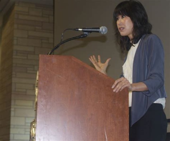 Laura Ling Biography, Age, Height, Husband, Net Worth, Family