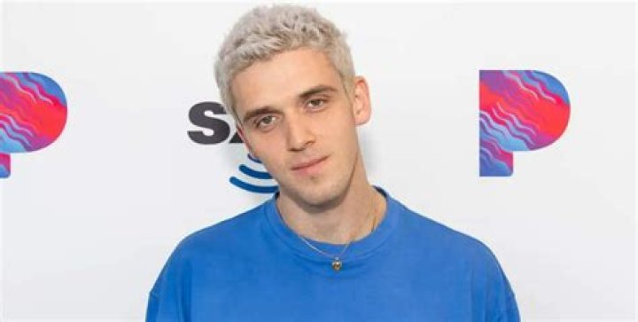 
Lauv Height, Weight, Net Worth, Age, Birthday, Wikipedia, Who, Nationality, Biography 