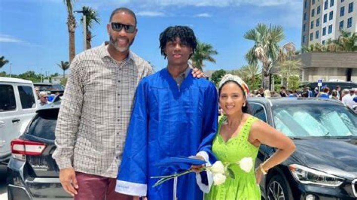 Laymen McGrady (Family Member) - Age, Birthday, Bio, Facts, Family, Net Worth, Height & More