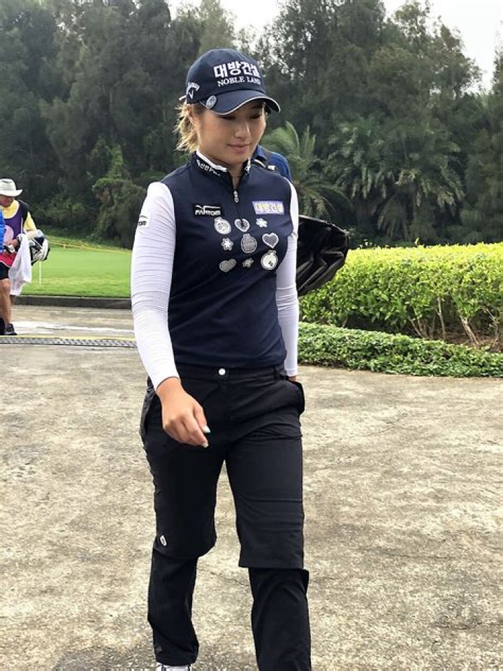 Lee Jeong-eun Biography, Age, Height, Husband, Net Worth, Family