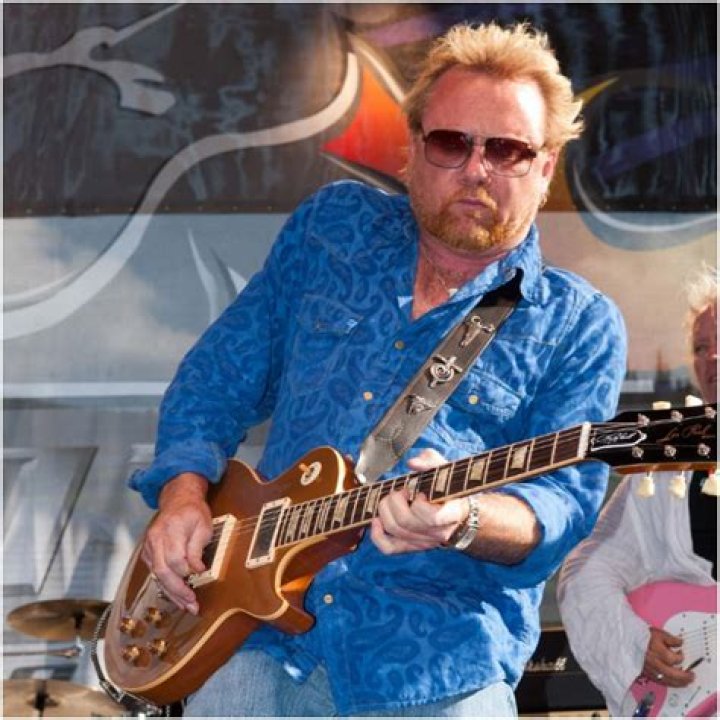 Lee Roy Parnell (Country Singer) - Age, Birthday, Bio, Facts, Family, Net Worth, Height & More