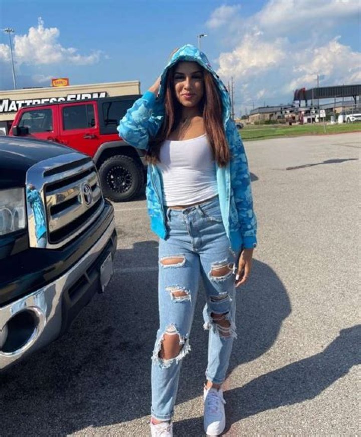 
Leiah Christina Height, Weight, Net Worth, Age, Birthday, Wikipedia, Who, Nationality, Biography 