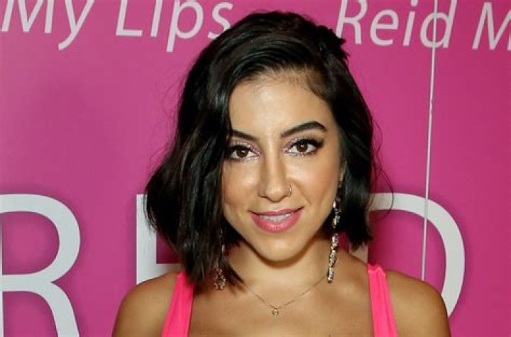 Lena The Plug (YouTube Star) - Age, Birthday, Bio, Facts, Family, Net Worth, Height & More