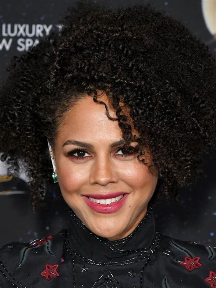 How tall is Lenora Crichlow