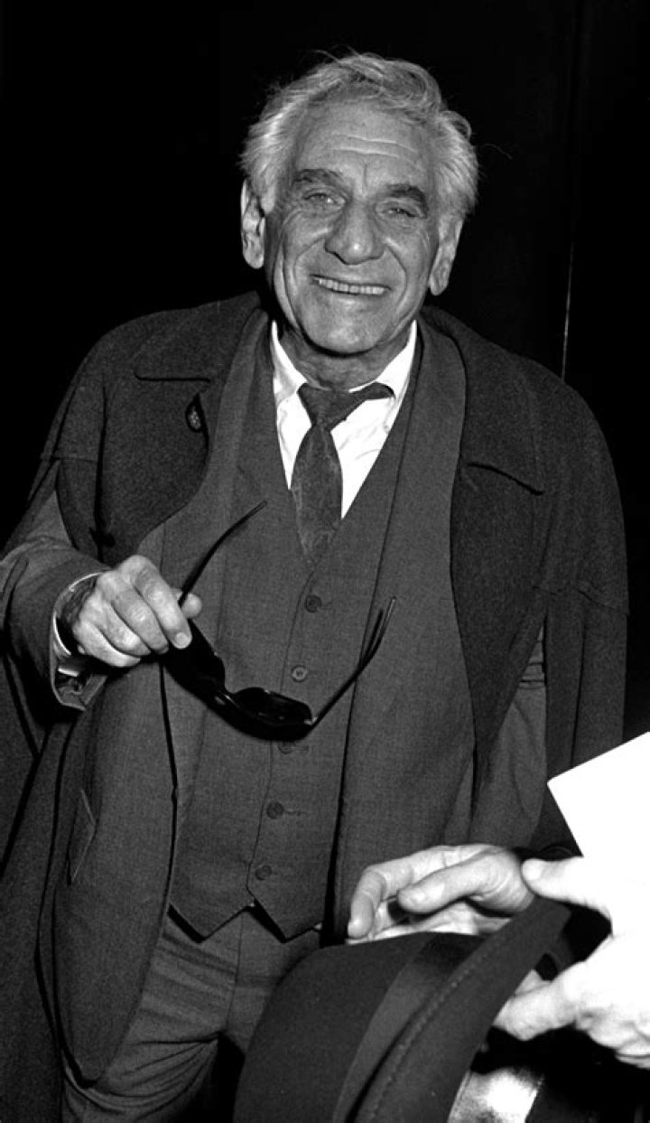 Leonard Bernstein Biography, Age, Height, Wife, Net Worth, Family