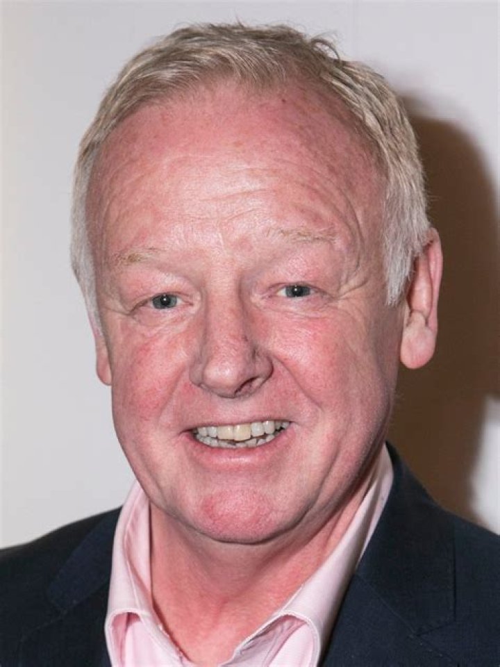Les Dennis Biography, Age, Height, Wife, Net Worth, Family