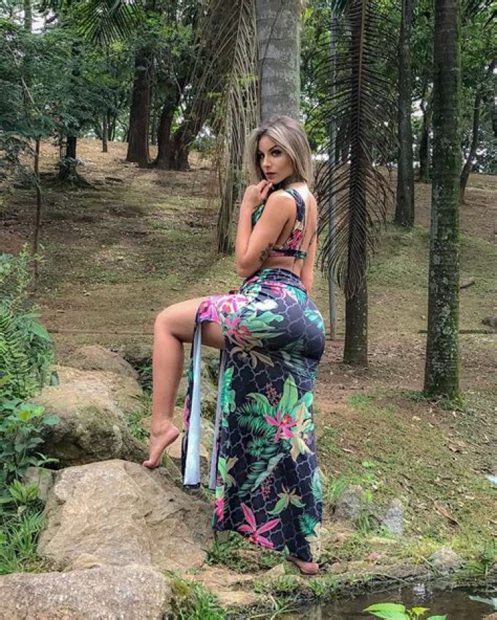 Leticia Longati (Instagram Star) - Idade, aniversário, biografia, fatos, família, patrimônio líquido, altura e muito mais