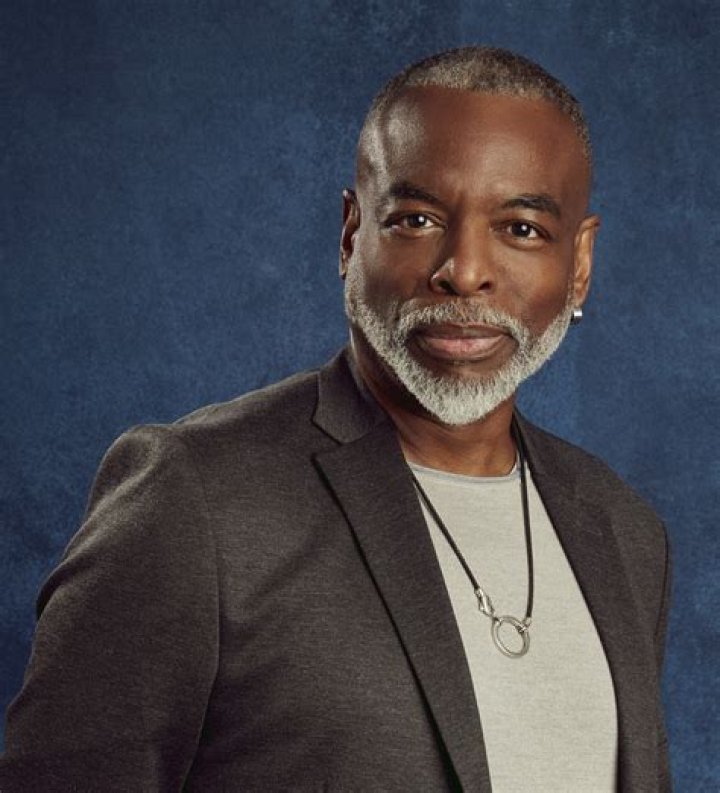 LeVar Burton (TV Actor) - Age, Birthday, Bio, Facts, Family, Net Worth, Height & More