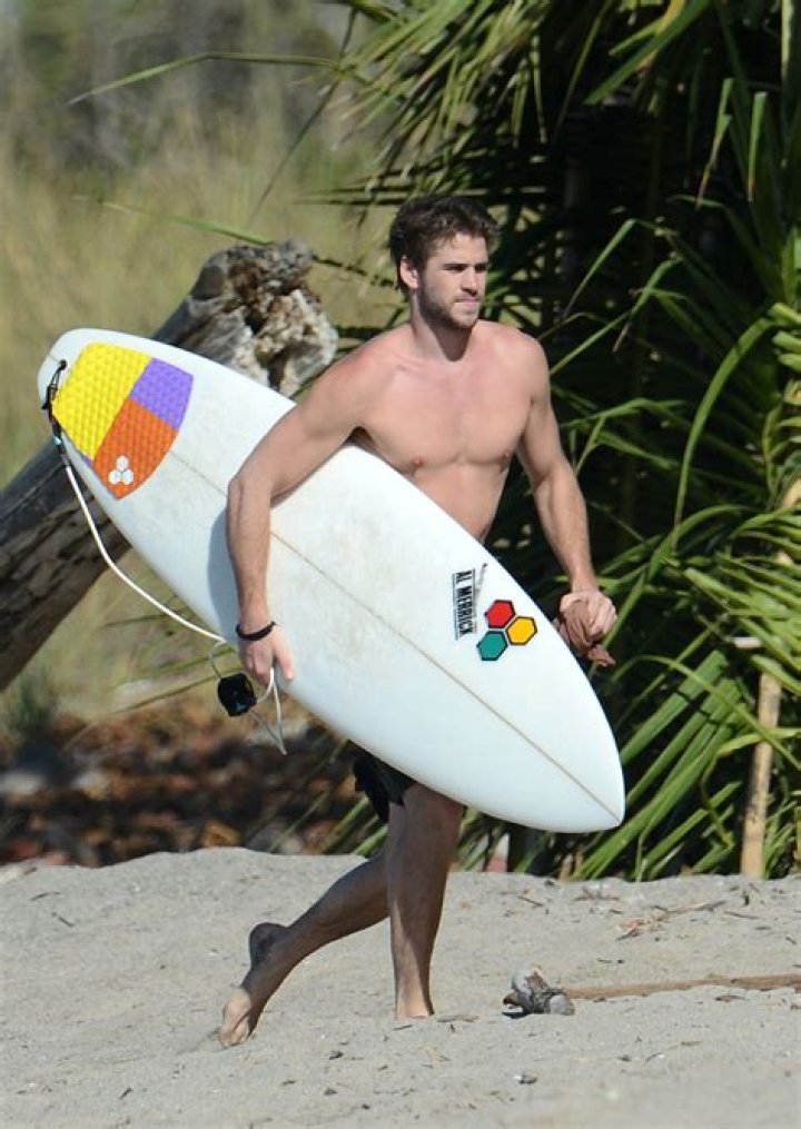 Dreamy Photos of Liam Hemsworth That Will Forever Makes Us Swoon (Sorry, Miley Cyrus!)