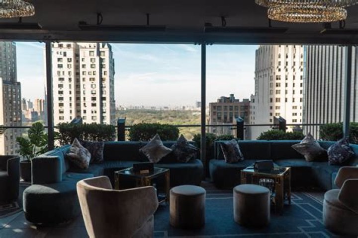 Life Rooftop Is the Perfect Location for Your Next Event! Details on the NYC Lounge 