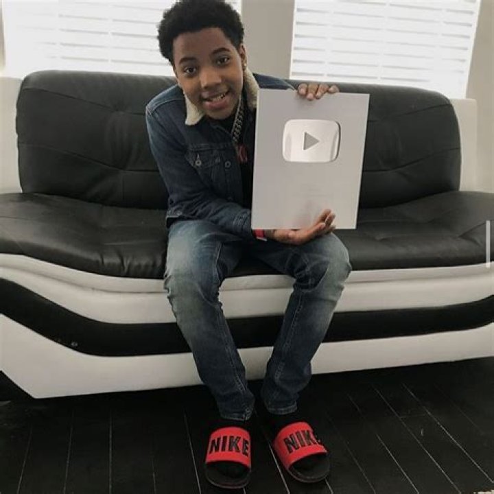 Life With mykel Net Worth and Earnings