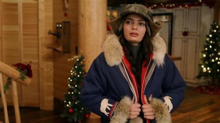 
Lifetime Is Back With Christmas Movie, Single and Ready to Jingle – Meet The Cast 