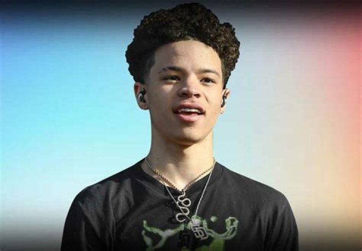 Lil Mosey (Rapper) - Age, Birthday, Bio, Facts, Family, Net Worth, Height & More