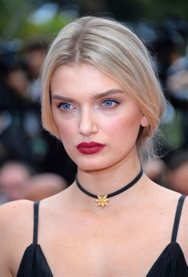 Lily Donaldson Biography, Age, Height, Husband, Net Worth, Family