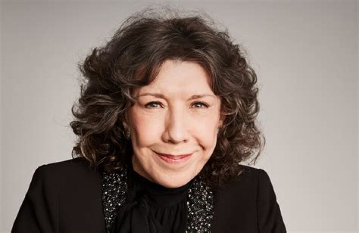 Lily Tomlin (TV Actress) - Age, Birthday, Bio, Facts, Family, Net Worth, Height & More