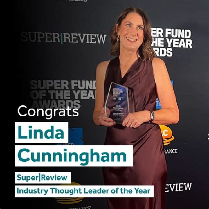 Linda Cunningham biografía, edad, altura, esposa, net worth, familia