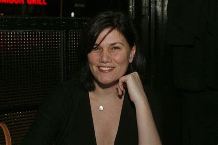 Linda Fiorentino Biography, Age, Height, Husband, Net Worth, Family